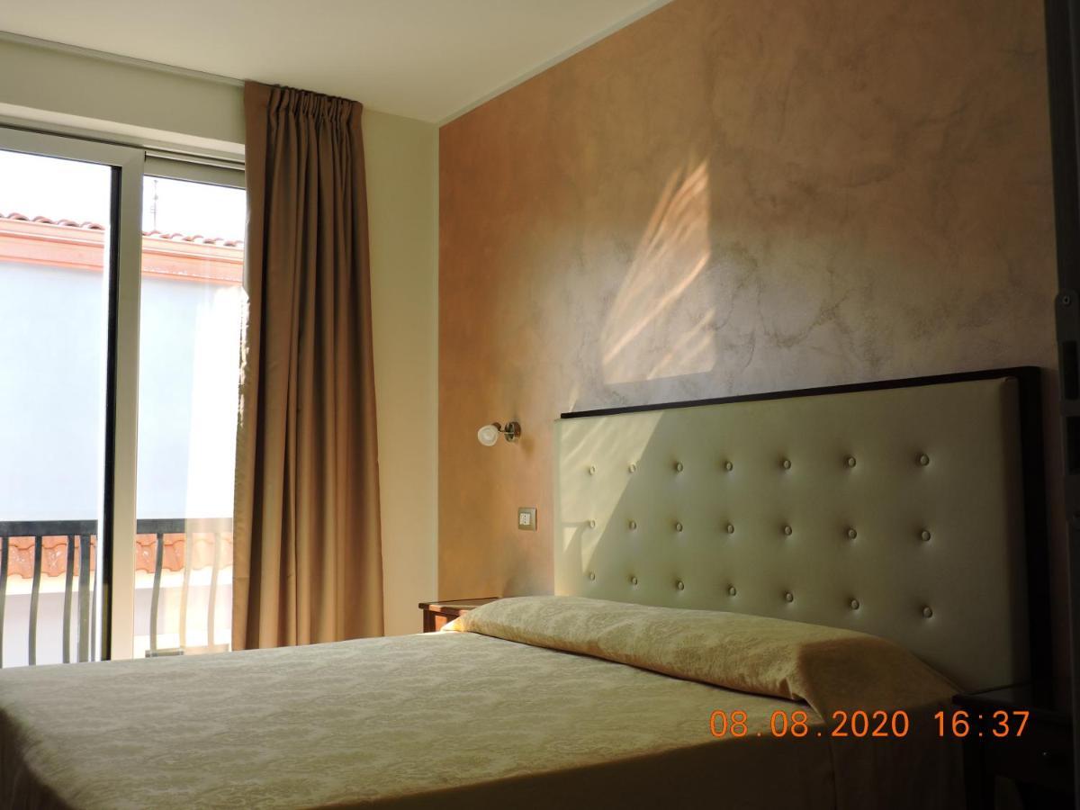 B&B Aquila Reale Portopalo Di Capo Passero ภายนอก รูปภาพ