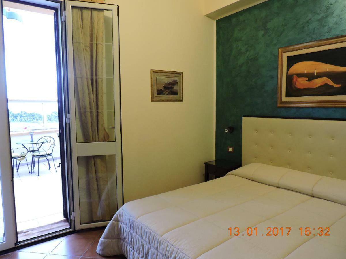 B&B Aquila Reale Portopalo Di Capo Passero ภายนอก รูปภาพ