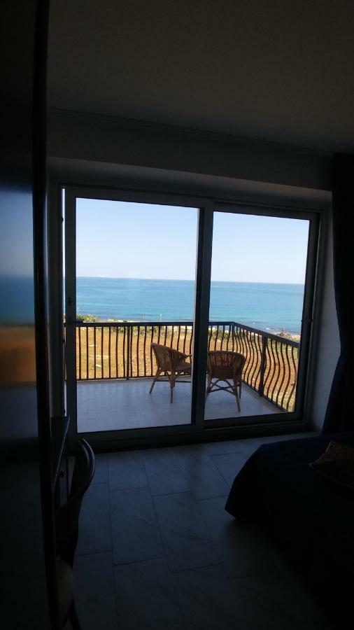 B&B Aquila Reale Portopalo Di Capo Passero ภายนอก รูปภาพ